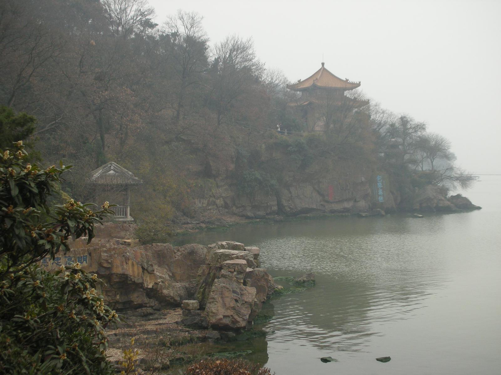 2000年ほど前は錫(スズ)の産地だったが、今は錫がない無錫(その2..無錫を代表する観光地である太湖)